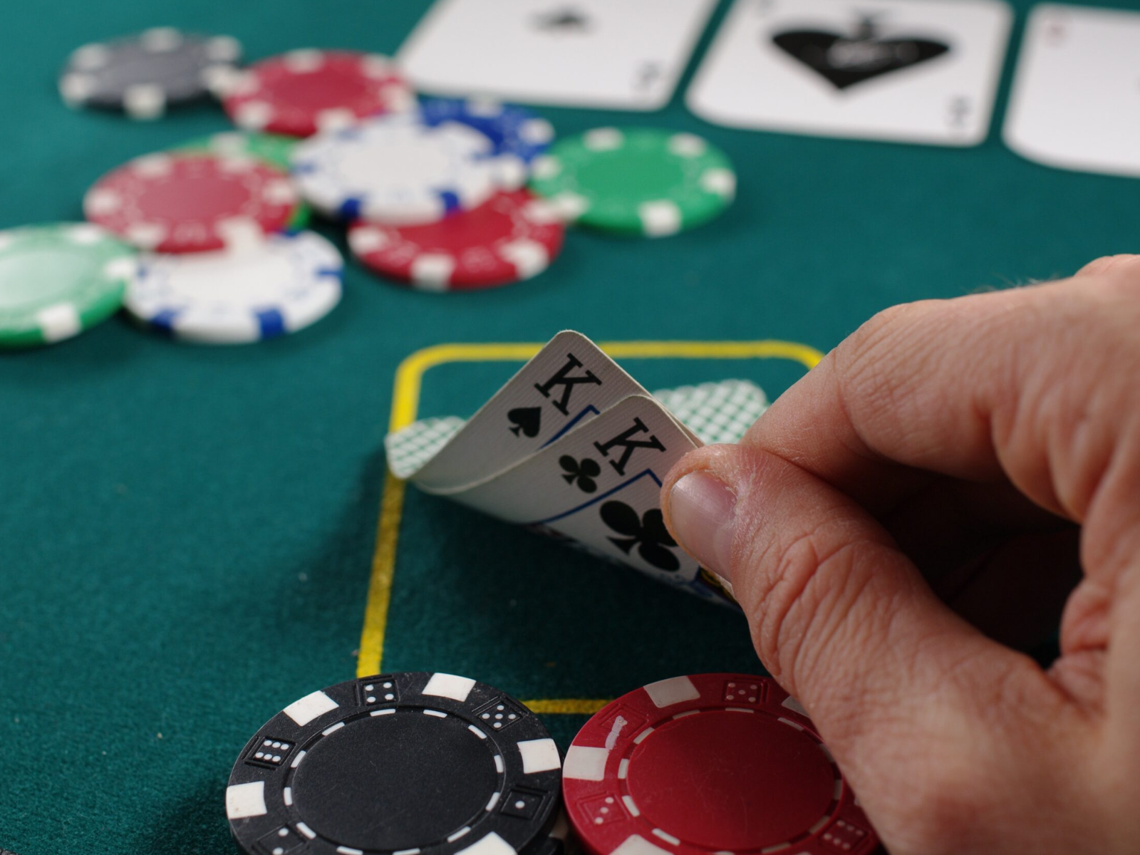 Waarom is poker zo moeilijk